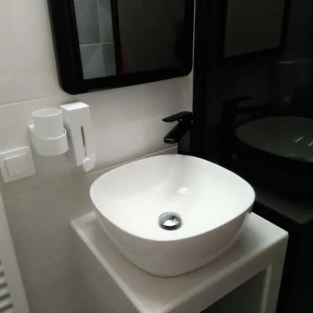 Athens Pangrati Modern Apt 10Min To Metro Exterior photo